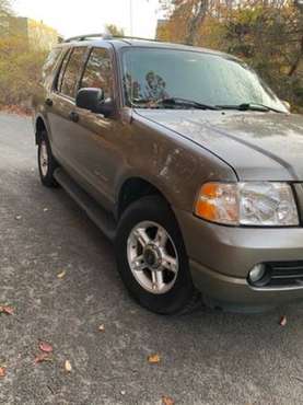 2004 ford explorer - cars & trucks - by owner - vehicle automotive... for sale in Hyannis, MA