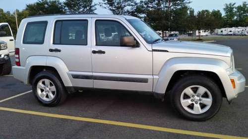 10 JEEP LIBERTY SPORT 4WD- V6, FULL POWER, CLEAN/ SHARP SUV, GREAT BUY for sale in Miamisburg, OH