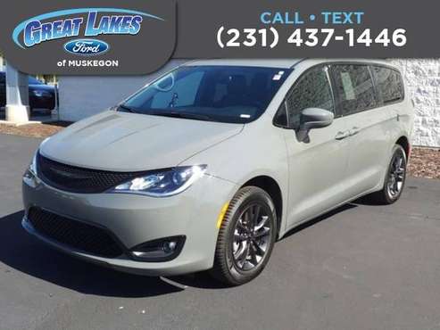 2020 Chrysler Pacifica Launch Edition - - by for sale in Muskegon, MI
