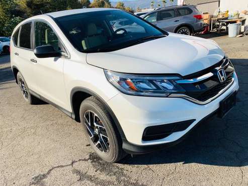 2016 Honda CRV-Nice White,4cylinder,Great MPG,Cloth,ONLY 25,000 miles! for sale in Santa Barbara, CA