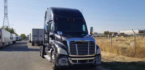 2010 freightliner cascadia for sale in Sacramento , CA