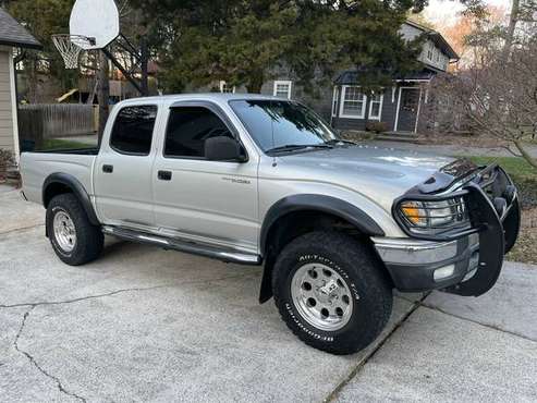 4WD Tacoma - Excellent Condition for sale in Knoxville, TN