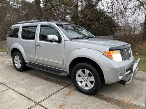 2006 Nissan Pathfinder LE 4x4 - LEATHER 3RD ROW SEATS BACKUP for sale in Mill Neck, NY