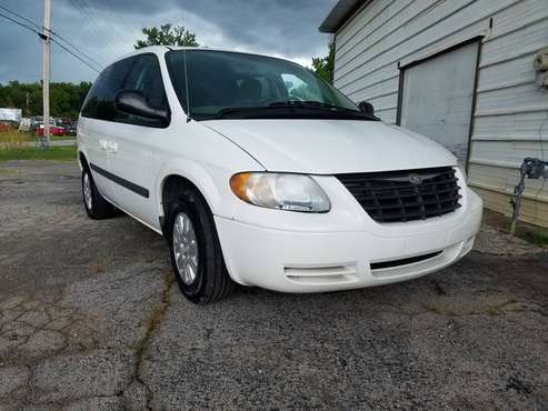 2005 Chrysler Town & Country for sale in Barling, AR