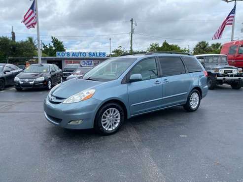 2004 Toyota Sienna LE Limited Mini Van Runs Excellent 1ONE OWNER for sale in Pompano Beach, FL