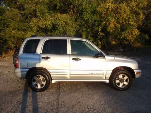 Sharp 2004 Chevy Tracker 4X4 With 98,000 Miles for sale in Rockford, IL