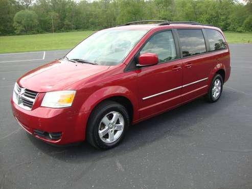 🔥2008 DODGE GRAND CARAVAN SXT***3RD ROW***STOW-N-GO SEATS**HURRY IN🔥 for sale in Mansfield, OH