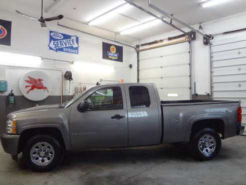2009 Chevy silverado 1500 4x4 ext cab only 84,097 miles! for sale in Spencerport, NY