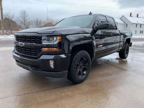 2017 Chevrolet Silverado 1500 4WD Double Cab w/1LT Z71 60K Miles for sale in Duluth, MN