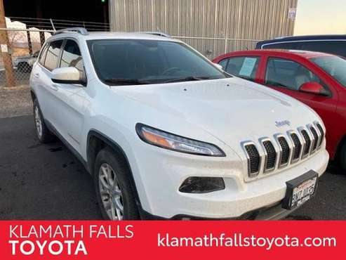 2016 Jeep Cherokee 4x4 4WD 4dr Latitude SUV - cars & trucks - by... for sale in Klamath Falls, OR