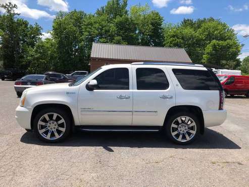 GMC Yukon Denali 4wd SUV Sunroof NAV Leather Clean Loaded Used Chevy for sale in Charlotte, NC