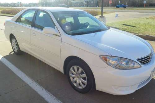 2006 Toyota Camry LE, Auto, Low Miles, Runs Smooth, Cleantitle, 113k... for sale in Forest Lake, MN