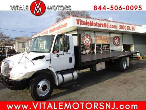 2012 International 4300 24 FOOT FLAT BED ** NON-CDL, NO AIR BRAKES... for sale in south amboy, AL