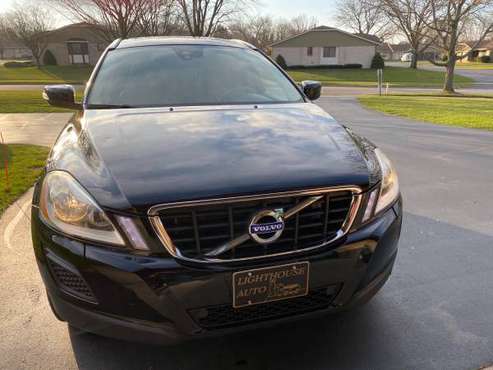 2012 Volvo XC60 AWD - cars & trucks - by owner - vehicle automotive... for sale in Hudsonville, MI