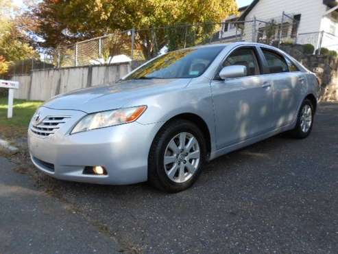 2007 Toyota Camry XLE Automatic Moonroof Leather Mint Cond! - cars & for sale in Seymour, CT