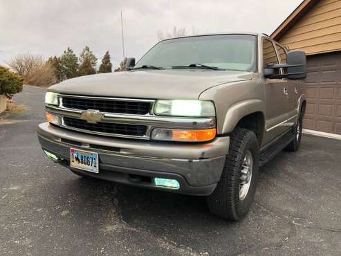 8 1L 01 Suburban 2500 4x4 LT Autoride for sale in Mills, WY