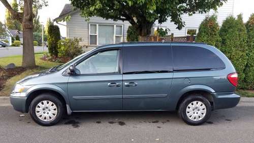 2005 Chrysler Town&Country mini van for sale in Lynden, WA
