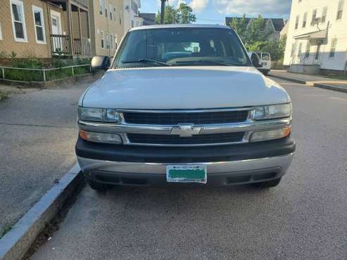 2006 Chevy Suburban for sale in NH