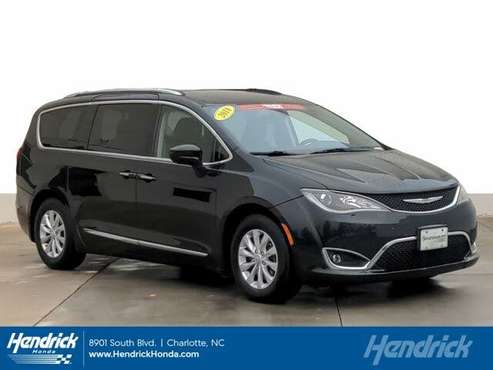 2018 Chrysler Pacifica Touring L FWD for sale in Charlotte, NC