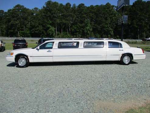 1999 Lincoln Town Car Stretch Limo,White, 4.6L V8, 178K, Leather,NICE! for sale in Sanford, NC 27330, NC