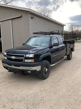 2007 Chevy 3500 utility box & ladder for sale in MI