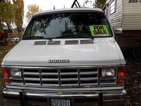 1991 Dodge Ram 250 handicap chair lift van for sale in Chiloquin, OR