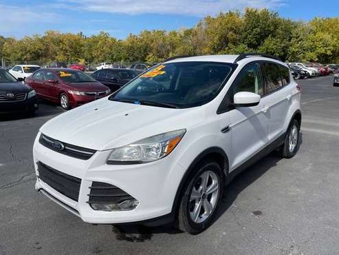 2015 Ford Escape SE FWD - - by dealer - vehicle for sale in Independence, MO