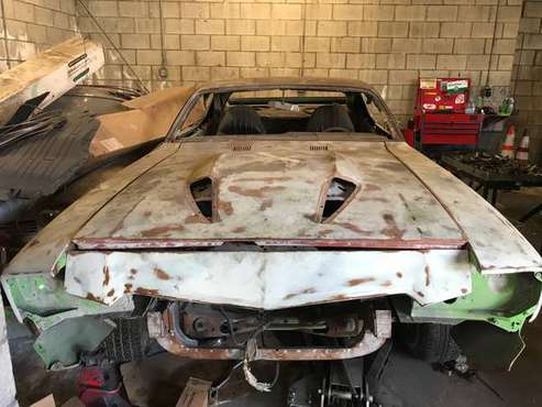 1973 Road Runner Plymouth Engine 400 Shell for sale in Los Angeles, CA