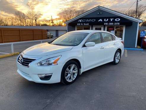 2013 Nissan Altima SV 2.5L Low Miles - cars & trucks - by dealer -... for sale in Kansas City, MO