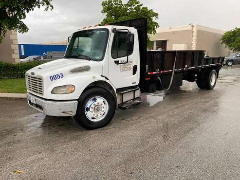 2005 FREIGHTLINER FLAT BED TRUCK - cars & trucks - by dealer -... for sale in Opa-Locka, FL