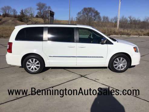2012 Chrysler Town & Country Touring-L - DVDx2 - Financing Available... for sale in Bennington, NE