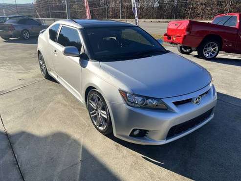 2013 Scion TC 31 MPG Gas saver Hatchback Panoramic sunroof LOW MILES for sale in Cleveland, TN