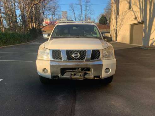 2005 nissan titan - cars & trucks - by dealer - vehicle automotive... for sale in Roslyn Heights, NY