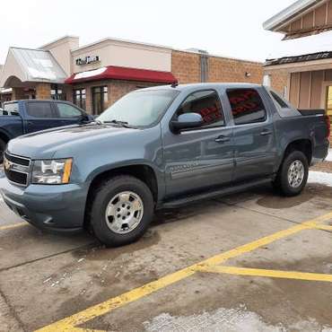 2011 Chevy Avalanche 4x4 for sale in Wyoming, MN