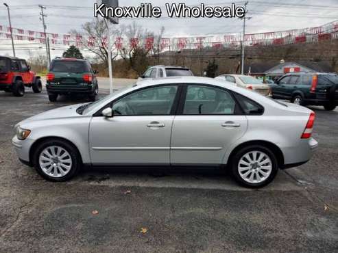 2005 Volvo S40 2.4i 4dr Sedan - cars & trucks - by dealer - vehicle... for sale in Knoxville, TN