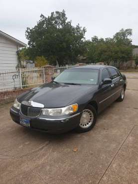 2000 Lincoln Towncar for sale in Fort Worth, TX