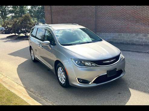 2020 Chrysler Pacifica Touring L FWD for sale in Olive Branch, MS