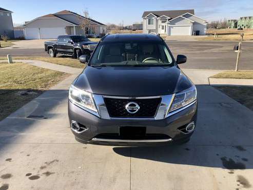 Nissan Pathfinder - cars & trucks - by owner - vehicle automotive sale for sale in Moorhead, ND