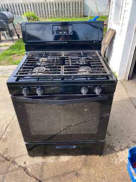 Whirlpool gas stove for sale in Eastpointe, MI