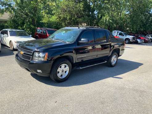 2011 Chevy avalanche Z71 crew cab for sale in Springdale, AR