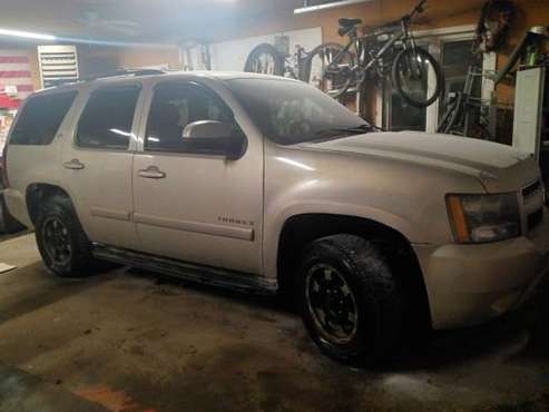 2007 Chevy Tahoe ltz 4wd loaded runs and drive - - by for sale in south burlington, VT