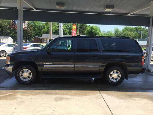 2003 GMC YUKON XL 1500 EZ FINANCING AVAILABLE for sale in Springfield, IL