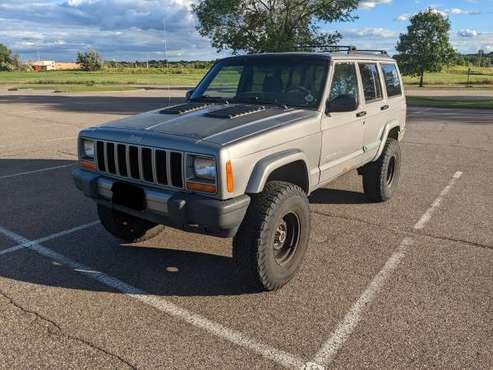 2000 Jeep Cherokee XJ Sport for sale in Minneapolis, MN