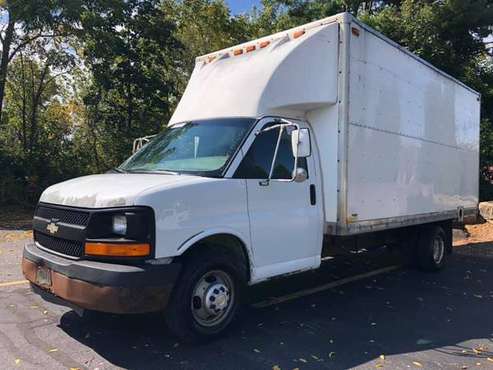 2004 Chevrolet G3500 Baybridge 20ft Box Truck for sale in North Andover, MA