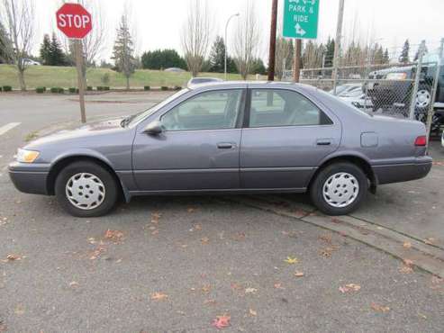 1998 Toyota Camry LE SEDAN 4D - Down Pymts Starting at $499 - cars &... for sale in Marysville, WA