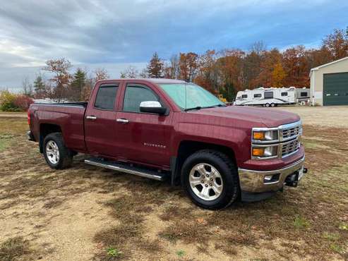 One owner 2014 Chevy Silverado Z 71 85 k like new $2000 under book -... for sale in Limington, NH