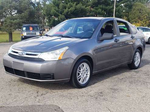 2011 Ford Focus SE, Clean Carfax, 34 MPG, Service History - cars &... for sale in Lapeer, MI