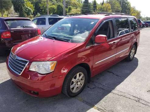 2009 Chrysler Town &Country Touring Edition for sale in Rensselaer, NY