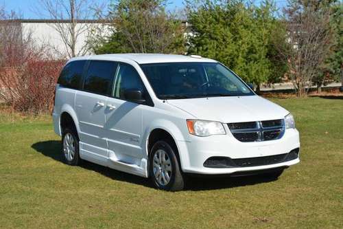 2014 Dodge Grand Caravan Braun Mobility Van - cars & trucks - by... for sale in Crystal Lake, GA