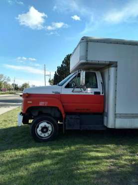 1993 GMC Topkick C6,000 26 Foot Box Truck for sale in Hutchinson, KS